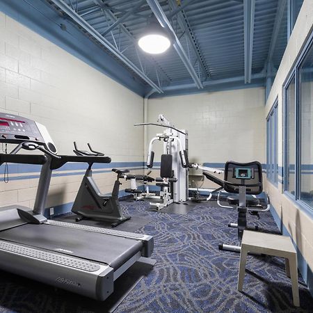 Glenwood Inn & Suites Trail Екстериор снимка